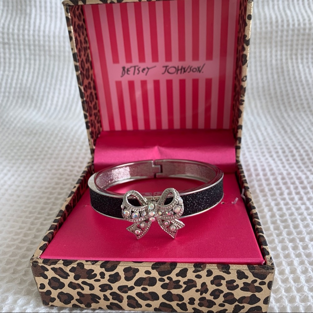 Betsy Johnson Rhinestone Bow Glitter Bangle Bracelet Black/silver